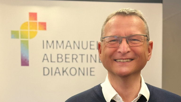 Ralf Schäfer, Beauftragter für Diversität und queere Lebensweisen in der Sparte Wohnen und Pflegen der Immanuel Albertinen Diakonie